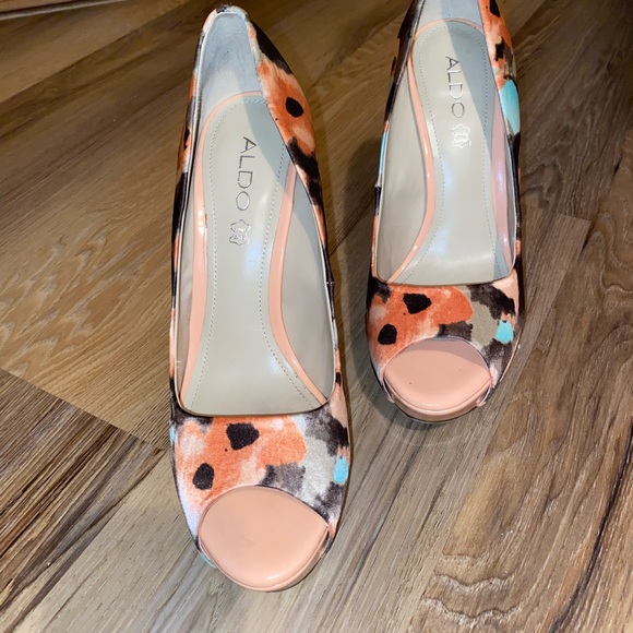 Aldo Multicolor Satin Heels - Picture 5 of 7